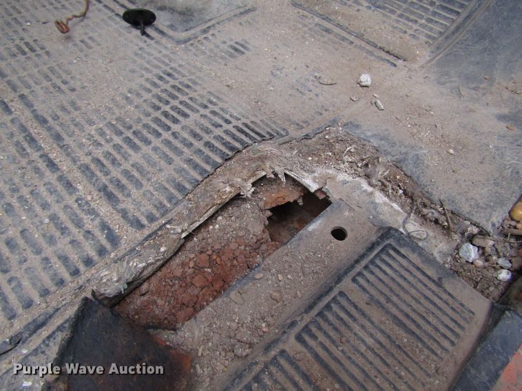 image for item DG6596 1987 International 1654 flatbed truck