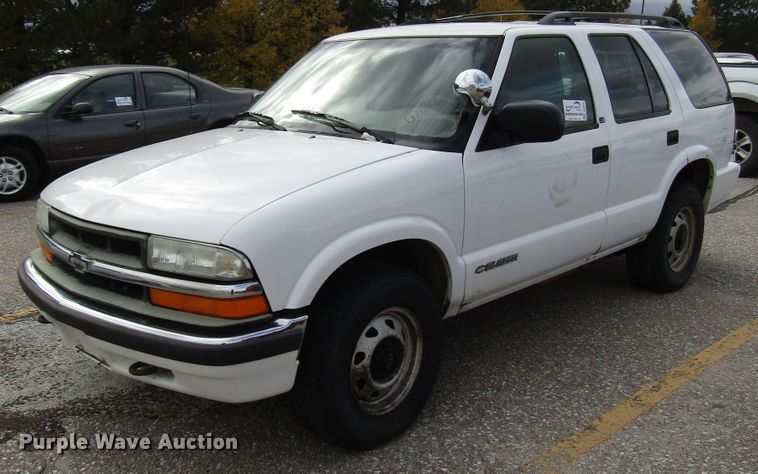 image for item DG6597 2001 Chevrolet Blazer SUV