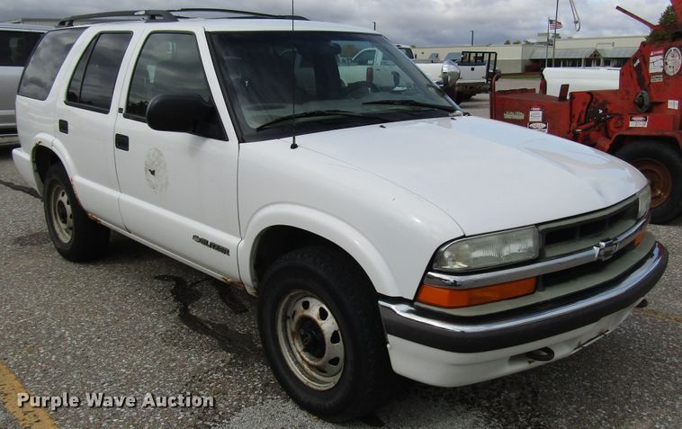 image for item DG6597 2001 Chevrolet Blazer SUV