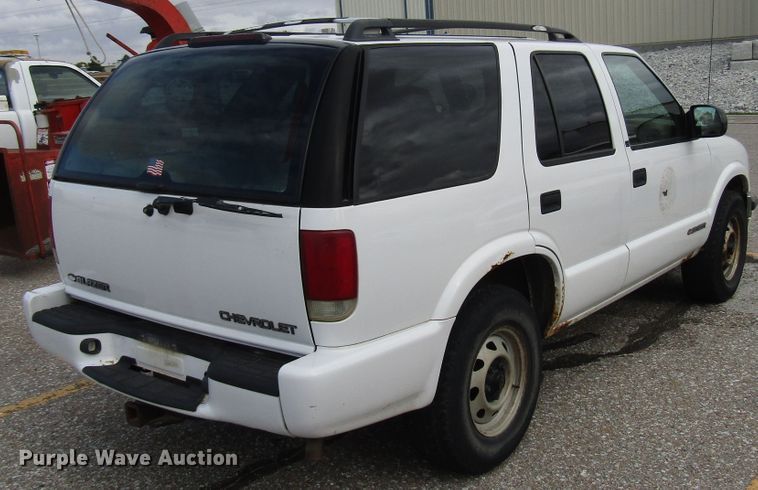 image for item DG6597 2001 Chevrolet Blazer SUV