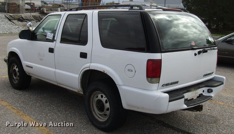 image for item DG6597 2001 Chevrolet Blazer SUV