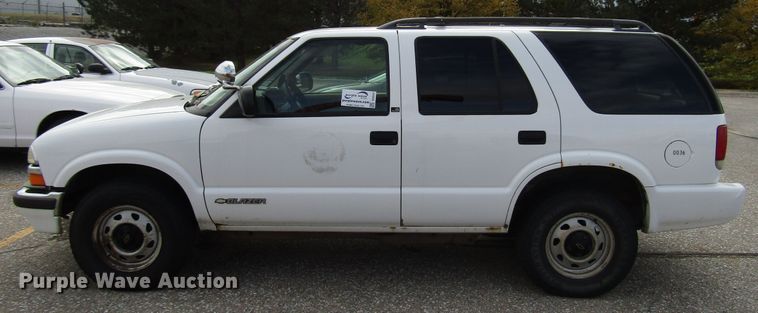 image for item DG6597 2001 Chevrolet Blazer SUV