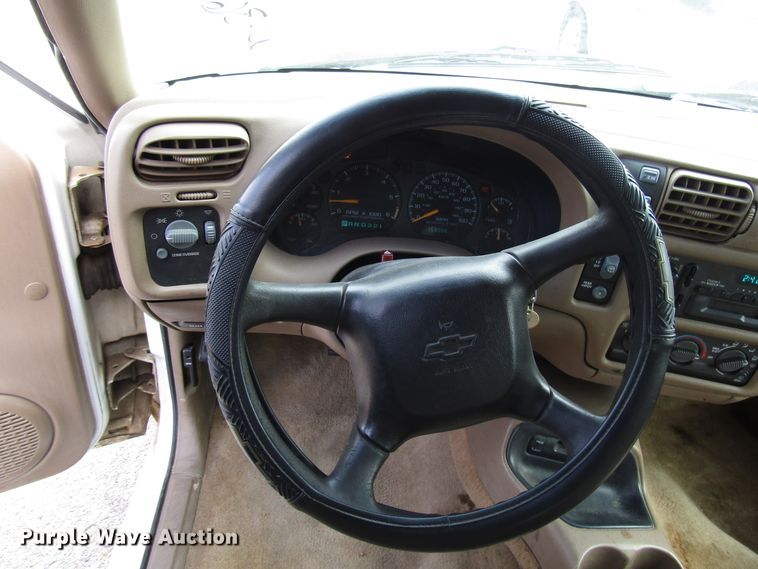 image for item DG6597 2001 Chevrolet Blazer SUV