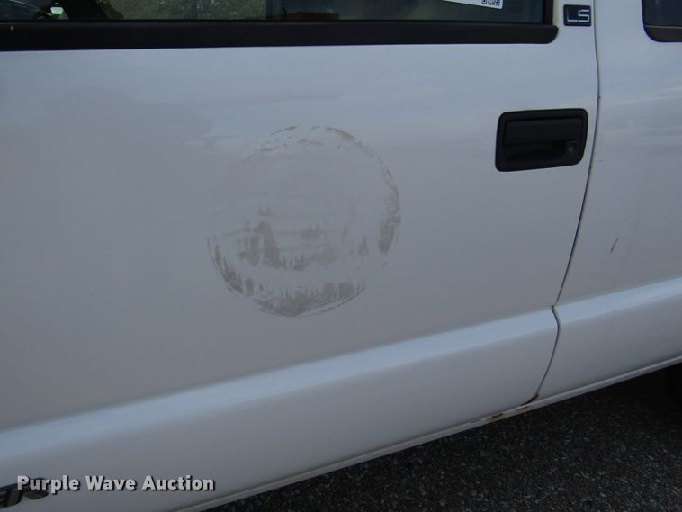 image for item DG6597 2001 Chevrolet Blazer SUV