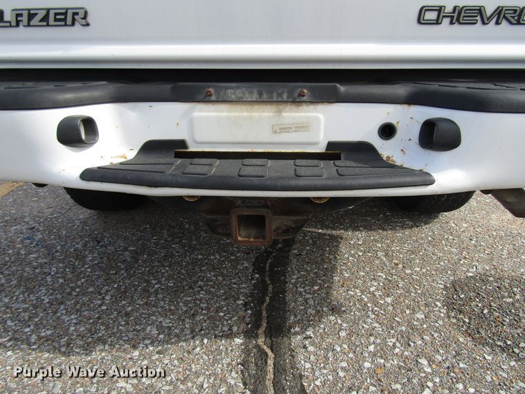 image for item DG6597 2001 Chevrolet Blazer SUV