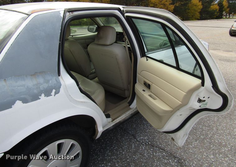 image for item DG6598 2007 Ford Crown Victoria Police Interceptor