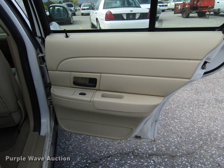 image for item DG6598 2007 Ford Crown Victoria Police Interceptor