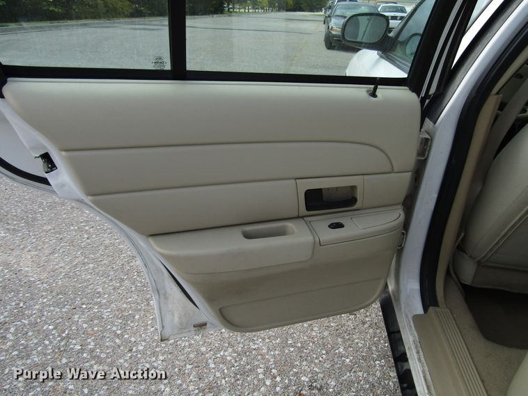 image for item DG6598 2007 Ford Crown Victoria Police Interceptor