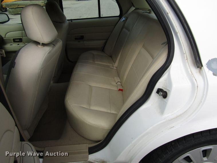 image for item DG6598 2007 Ford Crown Victoria Police Interceptor