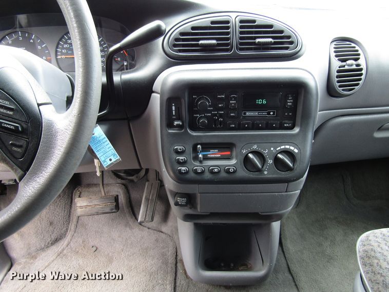 image for item DG6600 1999 Dodge Grand Caravan van