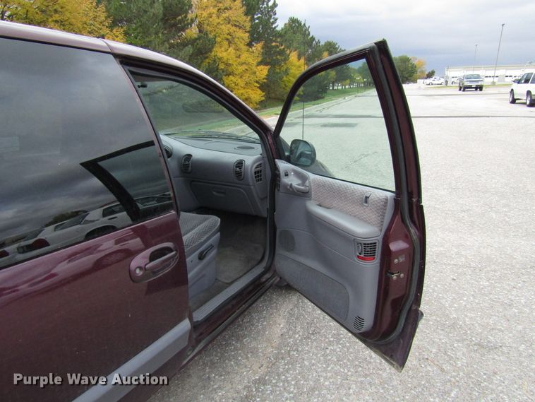 image for item DG6600 1999 Dodge Grand Caravan van