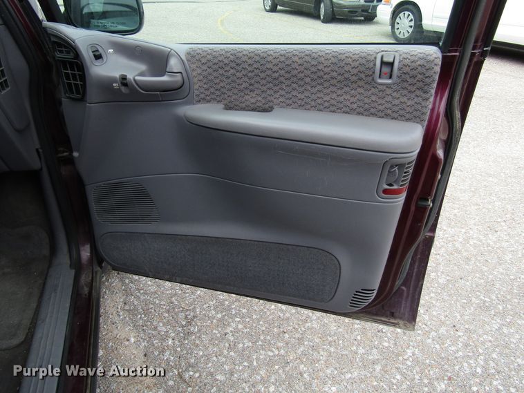 image for item DG6600 1999 Dodge Grand Caravan van