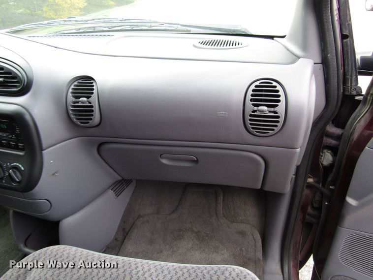 image for item DG6600 1999 Dodge Grand Caravan van