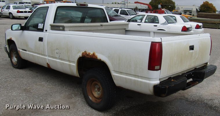image for item DG6602 1997 GMC Sierra 1500 pickup truck