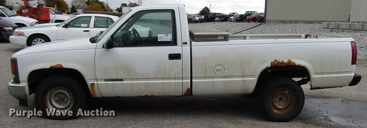 image for item DG6602 1997 GMC Sierra 1500 pickup truck