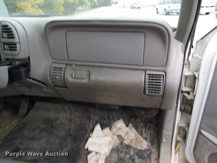 image for item DG6602 1997 GMC Sierra 1500 pickup truck