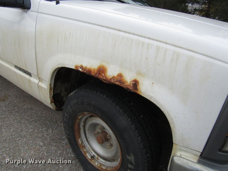 image for item DG6602 1997 GMC Sierra 1500 pickup truck