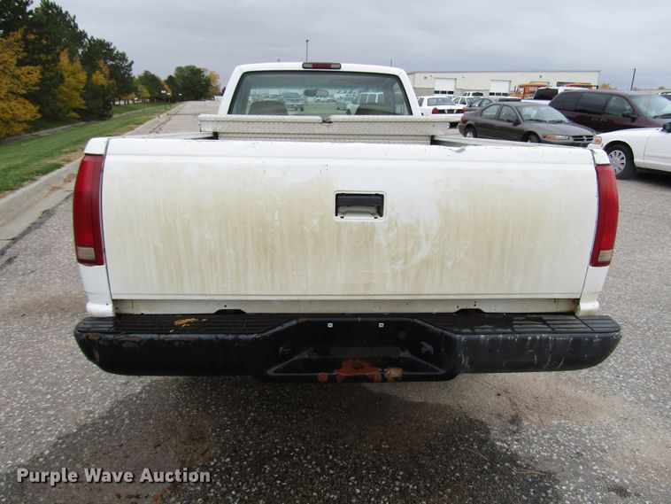 image for item DG6602 1997 GMC Sierra 1500 pickup truck