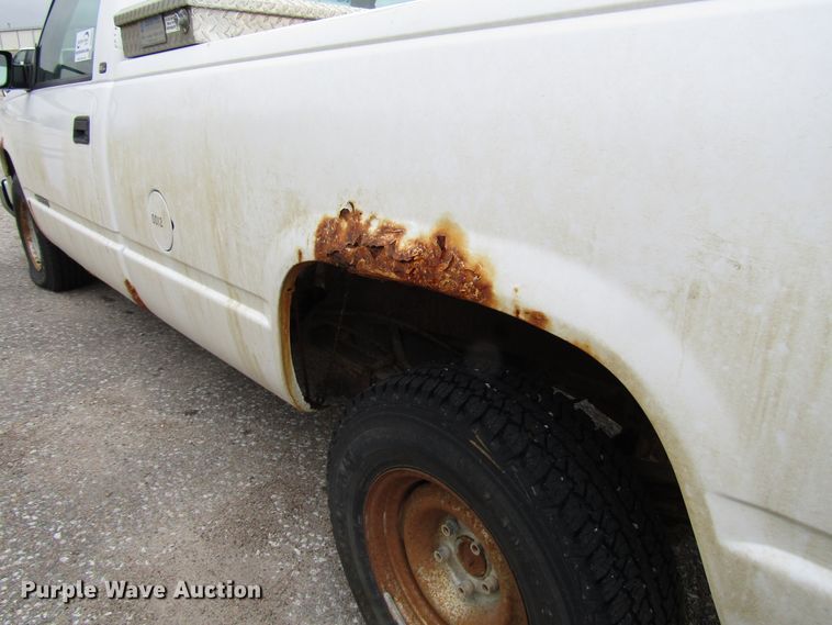 image for item DG6602 1997 GMC Sierra 1500 pickup truck