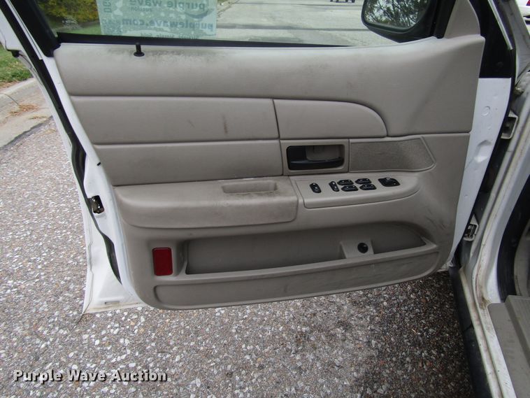 image for item DG6603 2008 Ford Crown Victoria Police Interceptor