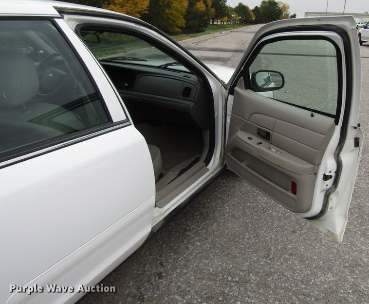 image for item DG6603 2008 Ford Crown Victoria Police Interceptor