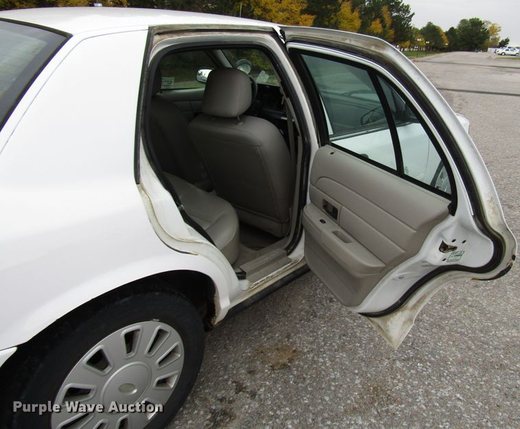 image for item DG6603 2008 Ford Crown Victoria Police Interceptor