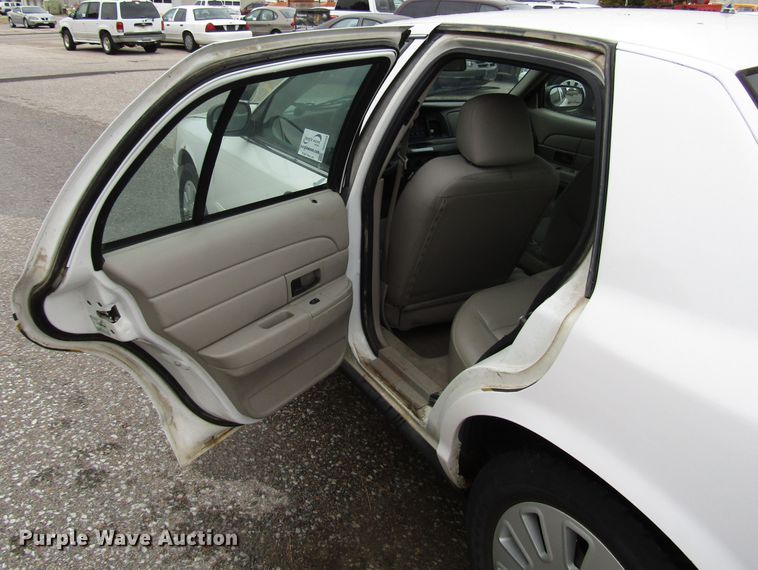 image for item DG6603 2008 Ford Crown Victoria Police Interceptor