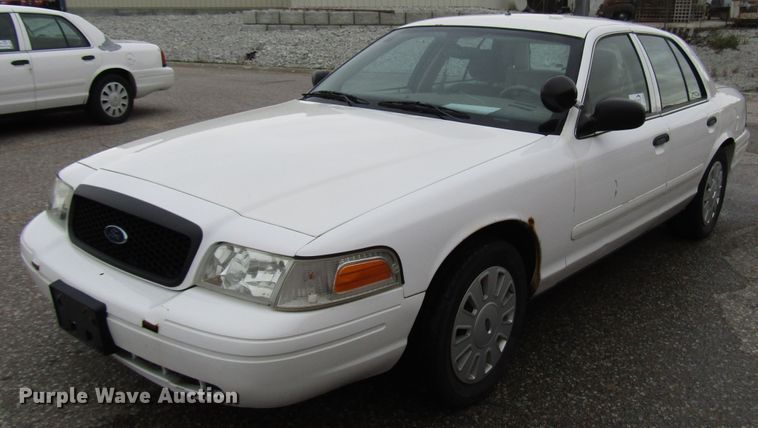 image for item DG6604 2006 Ford Crown Victoria Police Interceptor
