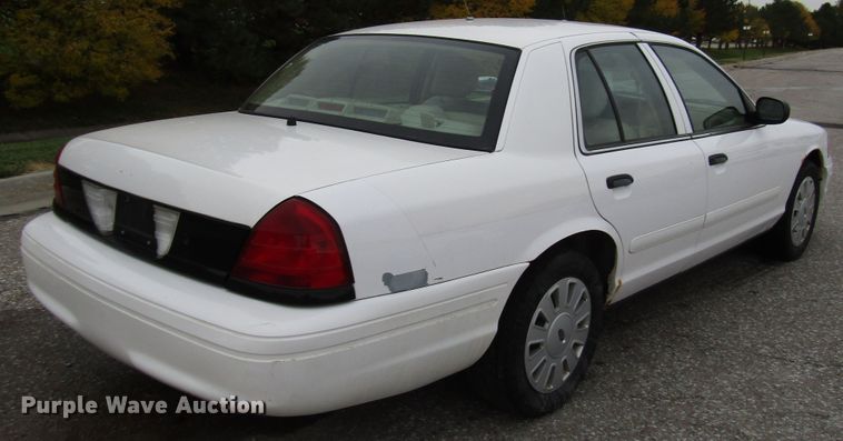 image for item DG6604 2006 Ford Crown Victoria Police Interceptor