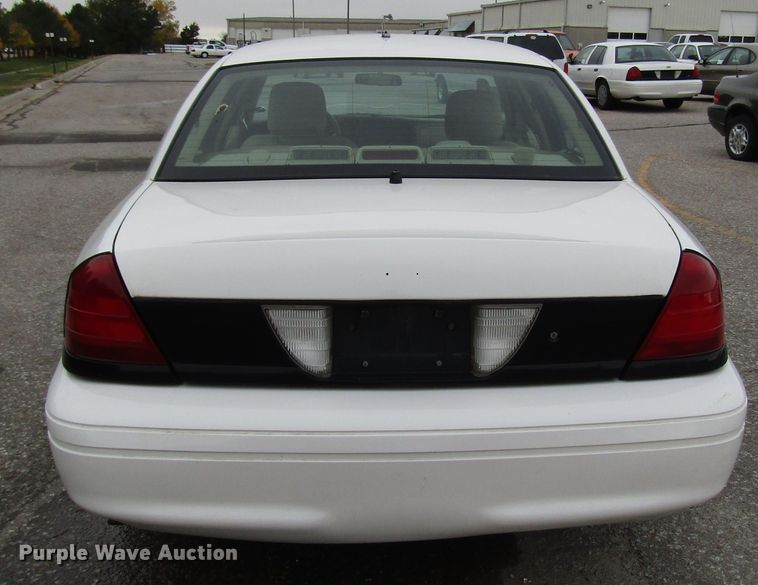 image for item DG6604 2006 Ford Crown Victoria Police Interceptor