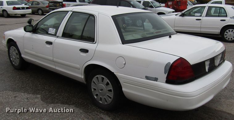 image for item DG6604 2006 Ford Crown Victoria Police Interceptor