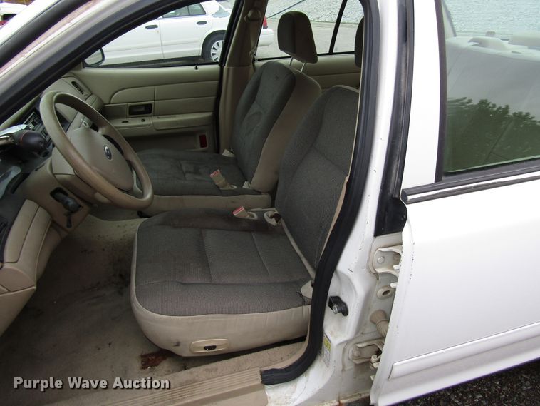 image for item DG6604 2006 Ford Crown Victoria Police Interceptor