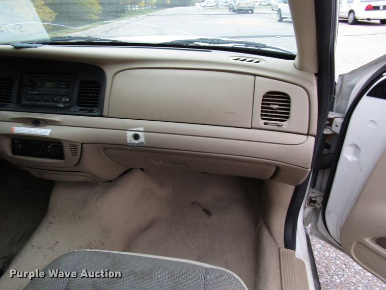 image for item DG6604 2006 Ford Crown Victoria Police Interceptor