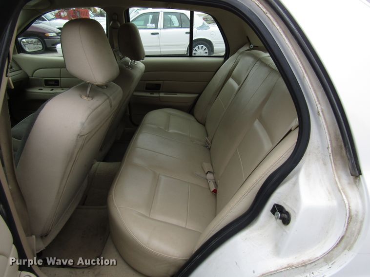 image for item DG6604 2006 Ford Crown Victoria Police Interceptor