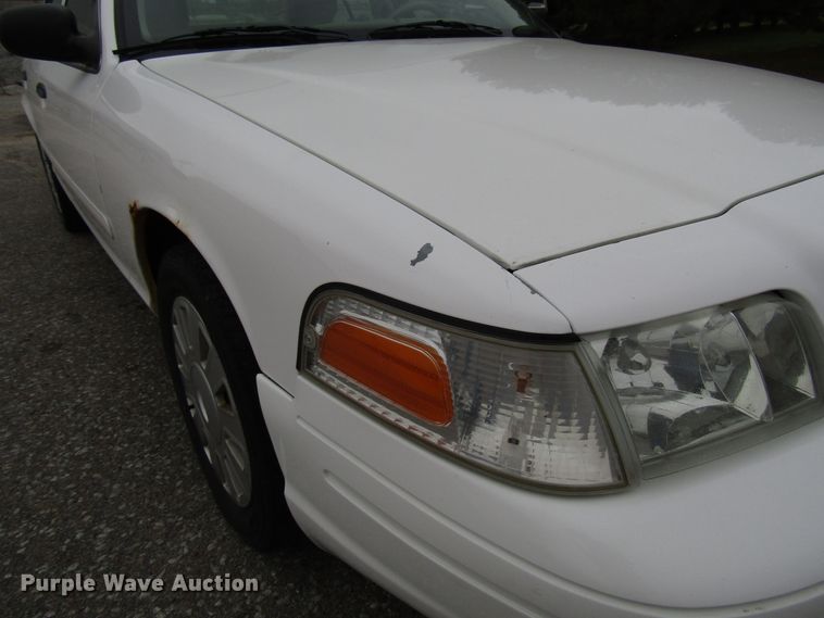 image for item DG6604 2006 Ford Crown Victoria Police Interceptor