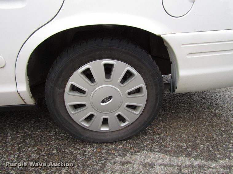 image for item DG6604 2006 Ford Crown Victoria Police Interceptor