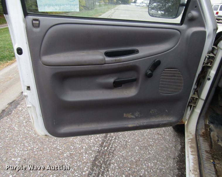 image for item DG6605 1996 Dodge Ram 1500 pickup truck