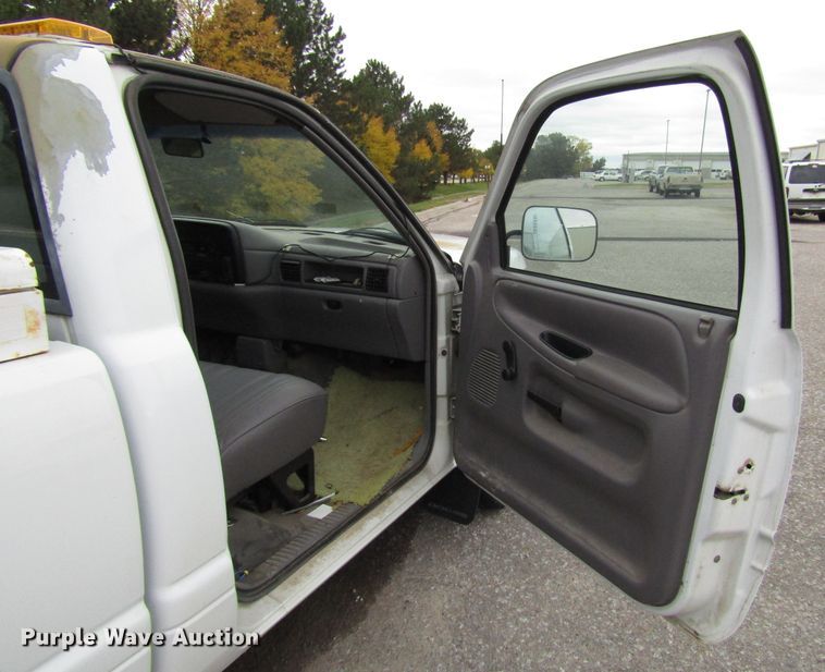 image for item DG6605 1996 Dodge Ram 1500 pickup truck