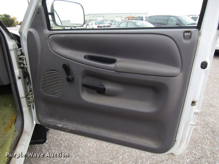 image for item DG6605 1996 Dodge Ram 1500 pickup truck