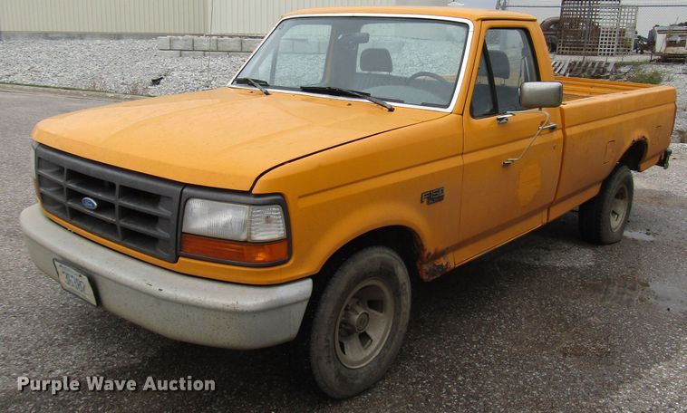 image for item DG6606 1995 Ford F150 pickup truck