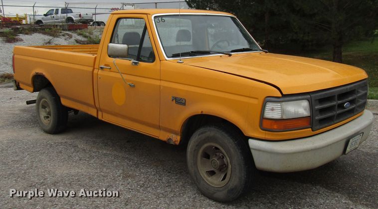 image for item DG6606 1995 Ford F150 pickup truck