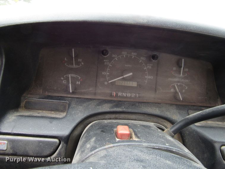 image for item DG6606 1995 Ford F150 pickup truck