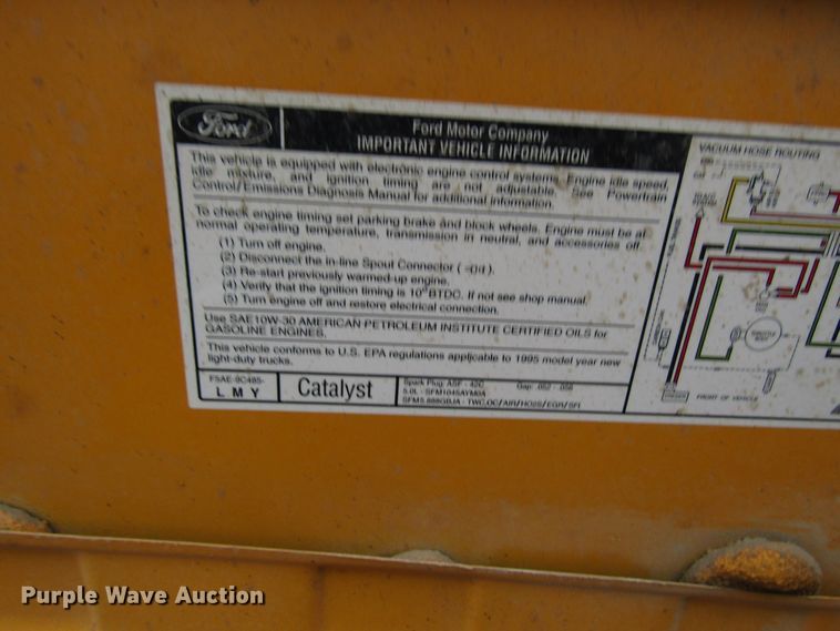 image for item DG6606 1995 Ford F150 pickup truck