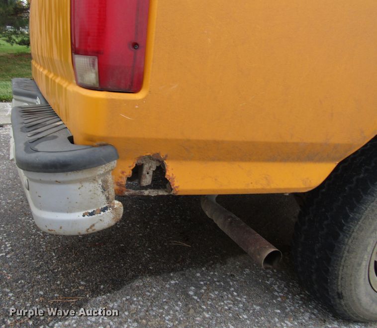 image for item DG6606 1995 Ford F150 pickup truck