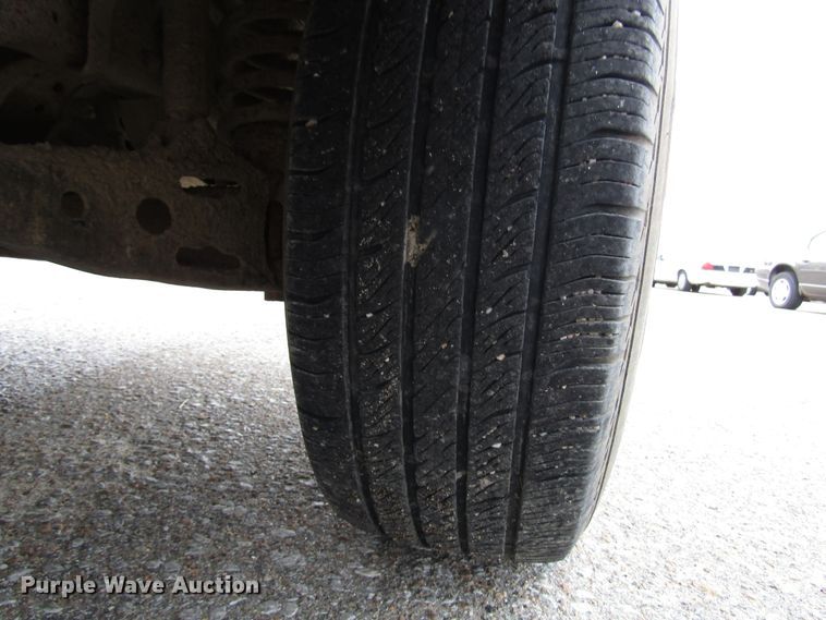 image for item DG6606 1995 Ford F150 pickup truck