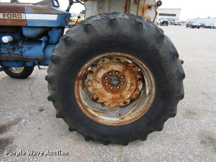 image for item DG6608 Ford 5600 tractor