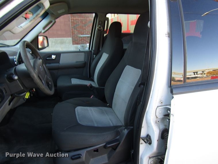 image for item DG6618 2005 Ford Expedition SUV