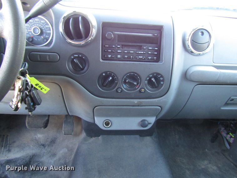 image for item DG6618 2005 Ford Expedition SUV