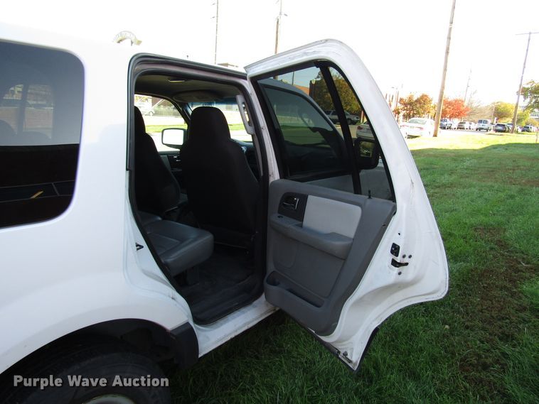 image for item DG6618 2005 Ford Expedition SUV