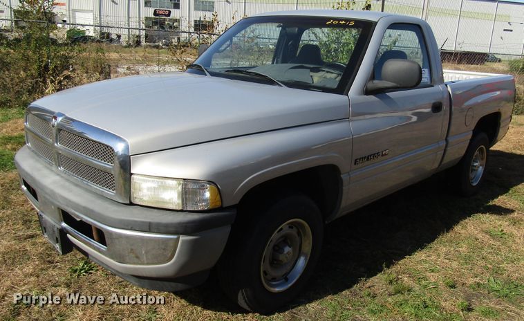 image for item DG6625 2001 Dodge Ram 1500 pickup truck